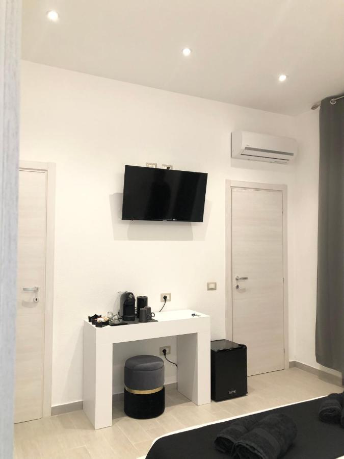 International House Olbia Hotel Exterior foto